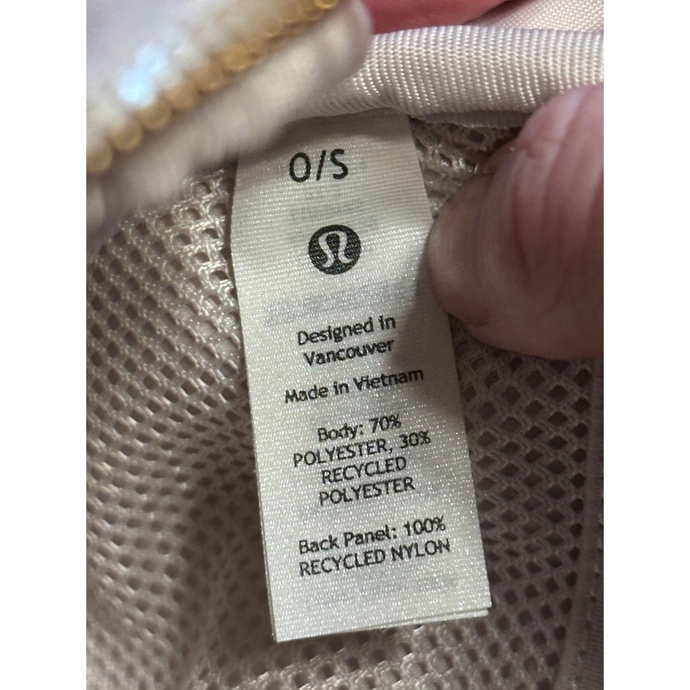 Lululemon Everywhere Belt Bag 1L Fleece Sherpa White Gold - Picture 8 of 8